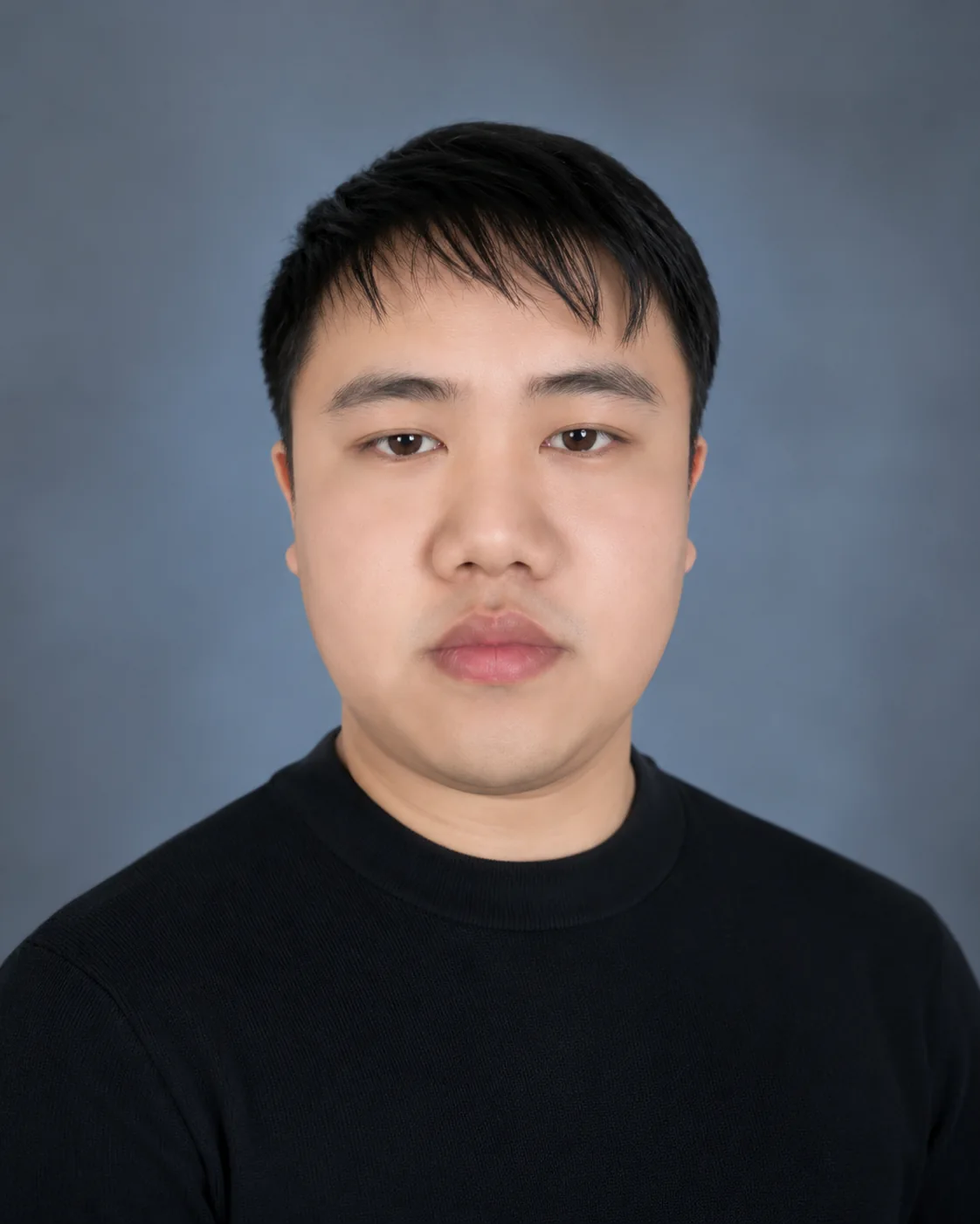 棚拍风格的尹志豪证件照